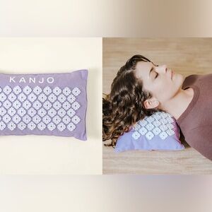 Kanjo Lavender Acupressure Pillow with White Flower Nodes, NWOT